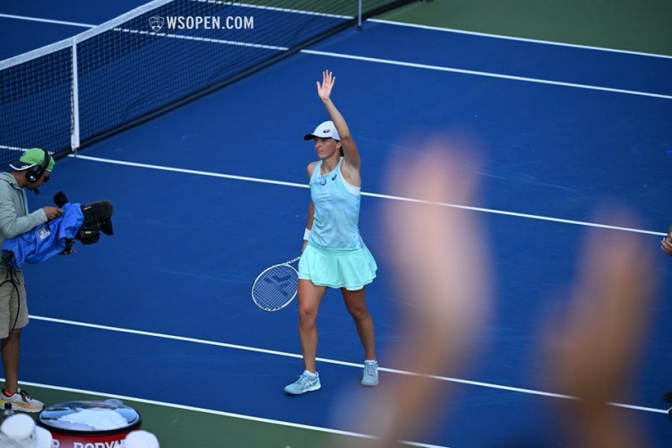 仅剩不到两 仅剩不到两