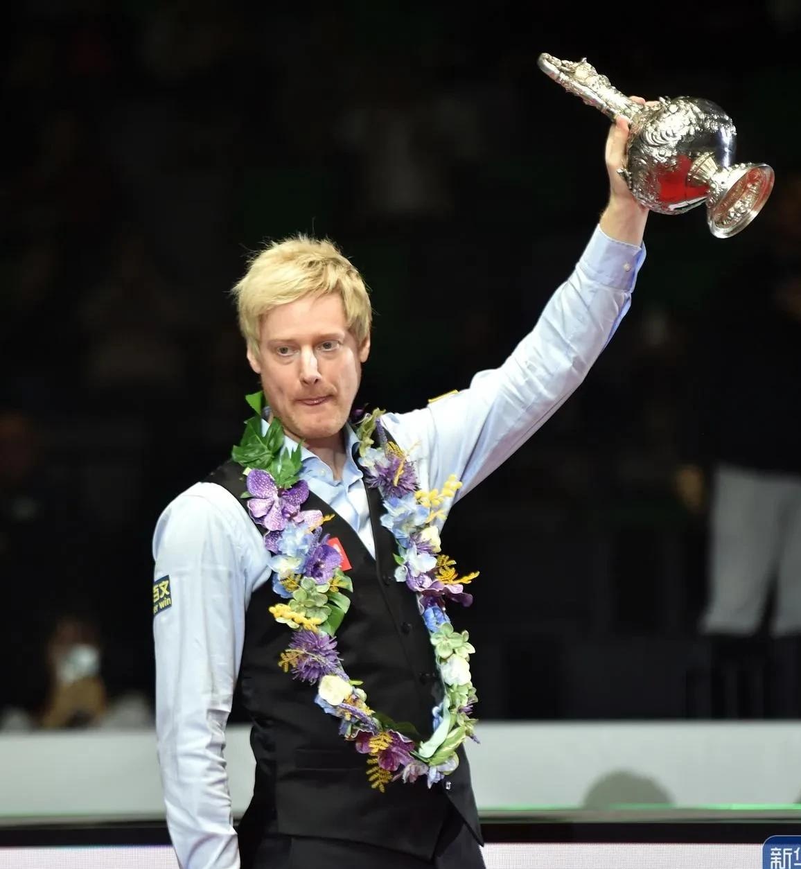 终于锁定了 终于锁定了