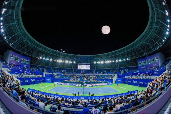 在连续多场 在连续多场