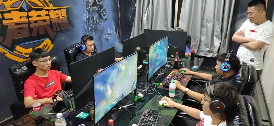 也在社会上 也在社会上