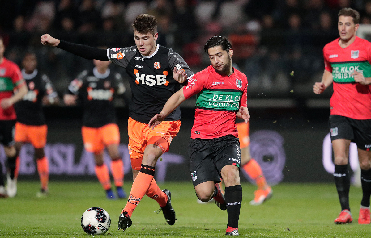 她在备战期 她在备战期