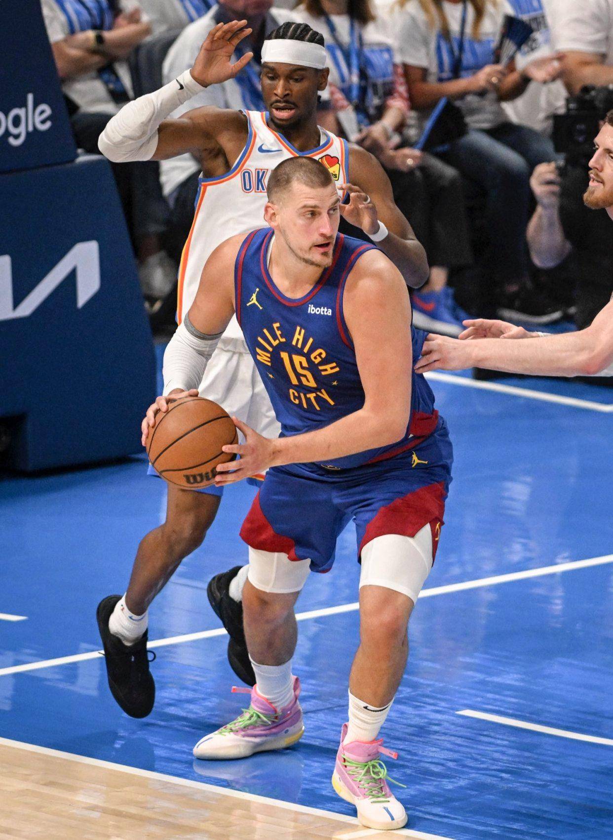 一名正值黄 一名正值黄